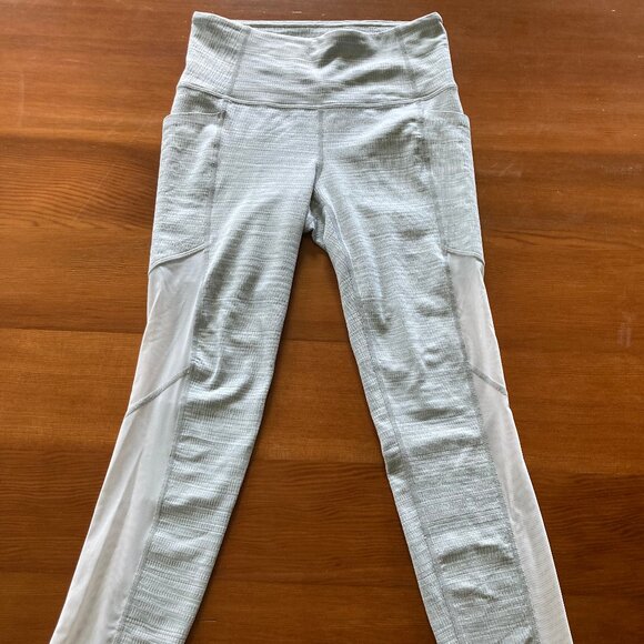 Athleta, Yoga Pants, Mesh Sides with Two Side Pockets, Size XS, Gray and White. - Picture 5 of 5